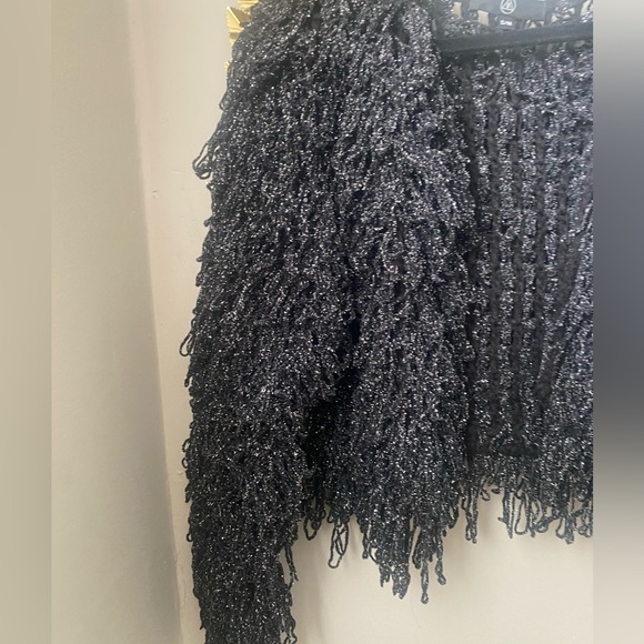 Shaggy Knit black with metallic jacket - Picture 3 of 5